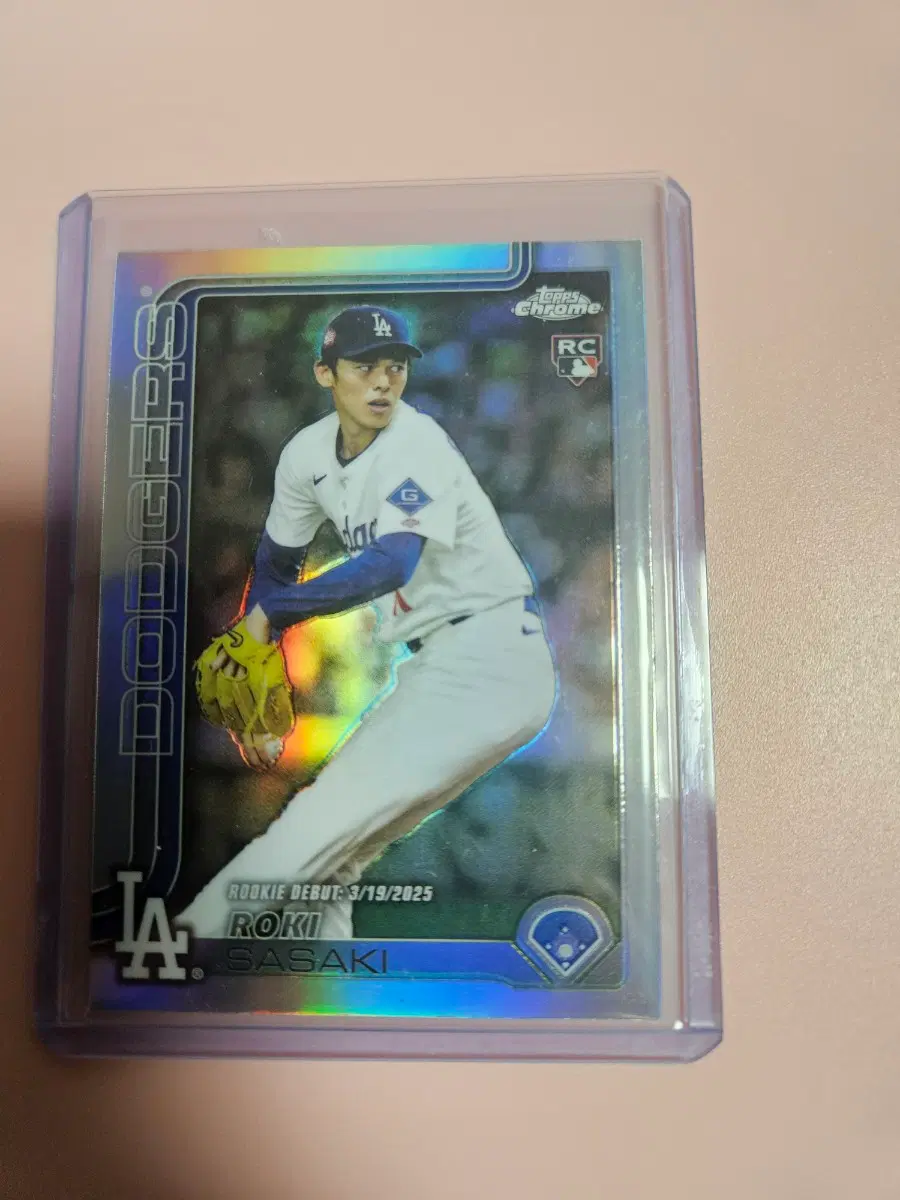 로키 사사키 2025 Topps Chrome 루키