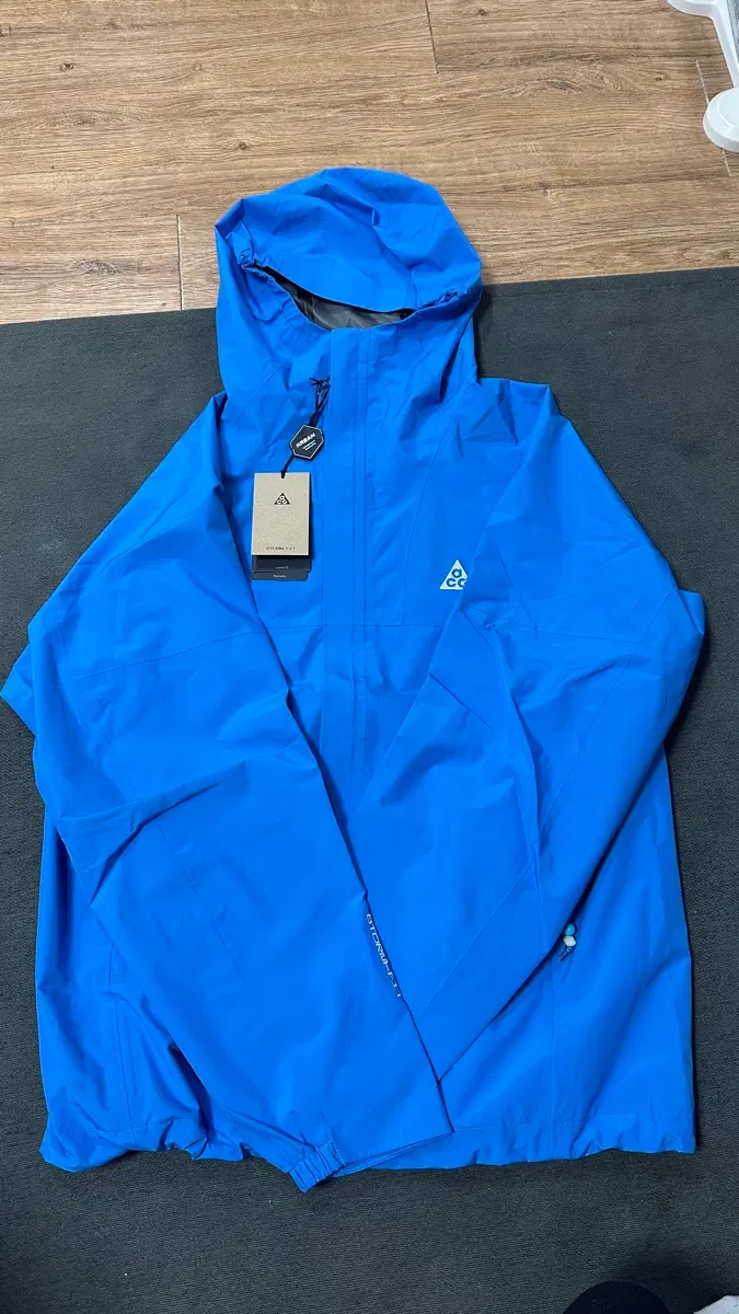 나이키 acg 바람막이 M 새상품