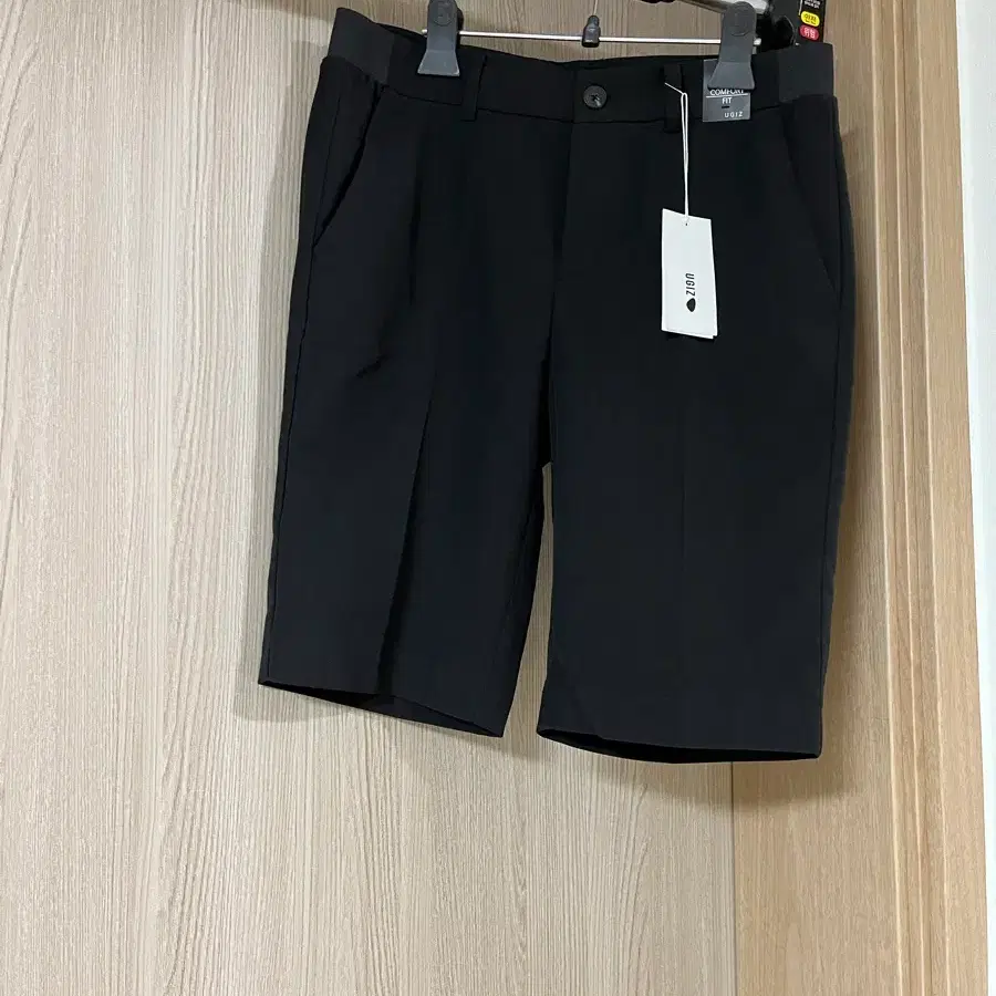 (새제품) UGIZ 블랙 핀턱 반바지 30인치