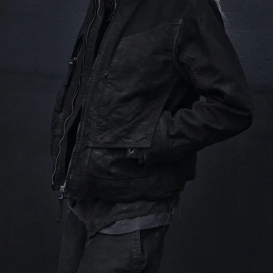 Blackmerle cargo bomber / black