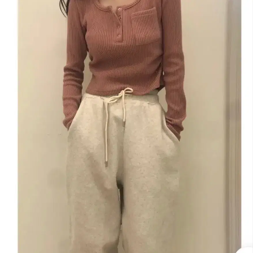에이블리 영앤리치 골지 긴팔티