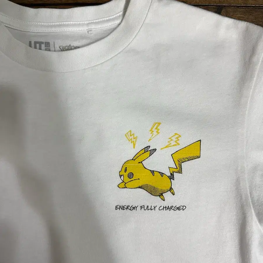 유니클로 UT 포켓몬 피카츄 키즈 반팔 티셔츠 S