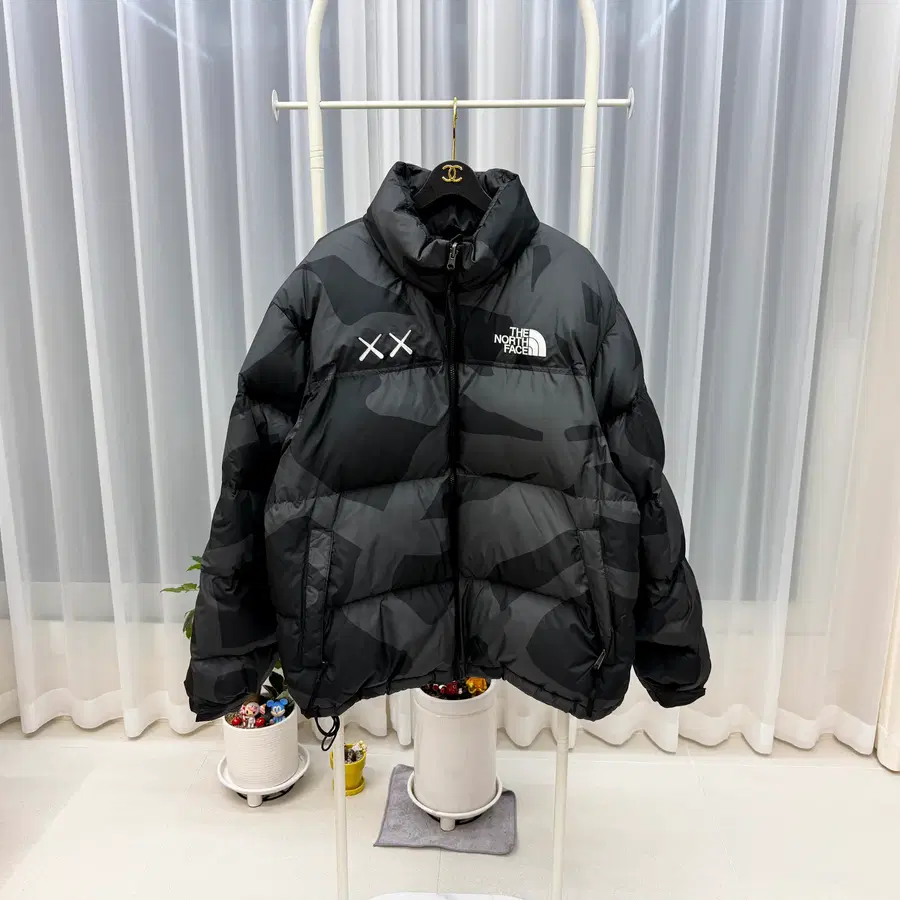 [XL] 노스페이스 x 카우스 레트로 1996 눕시 자켓 블랙 프린트