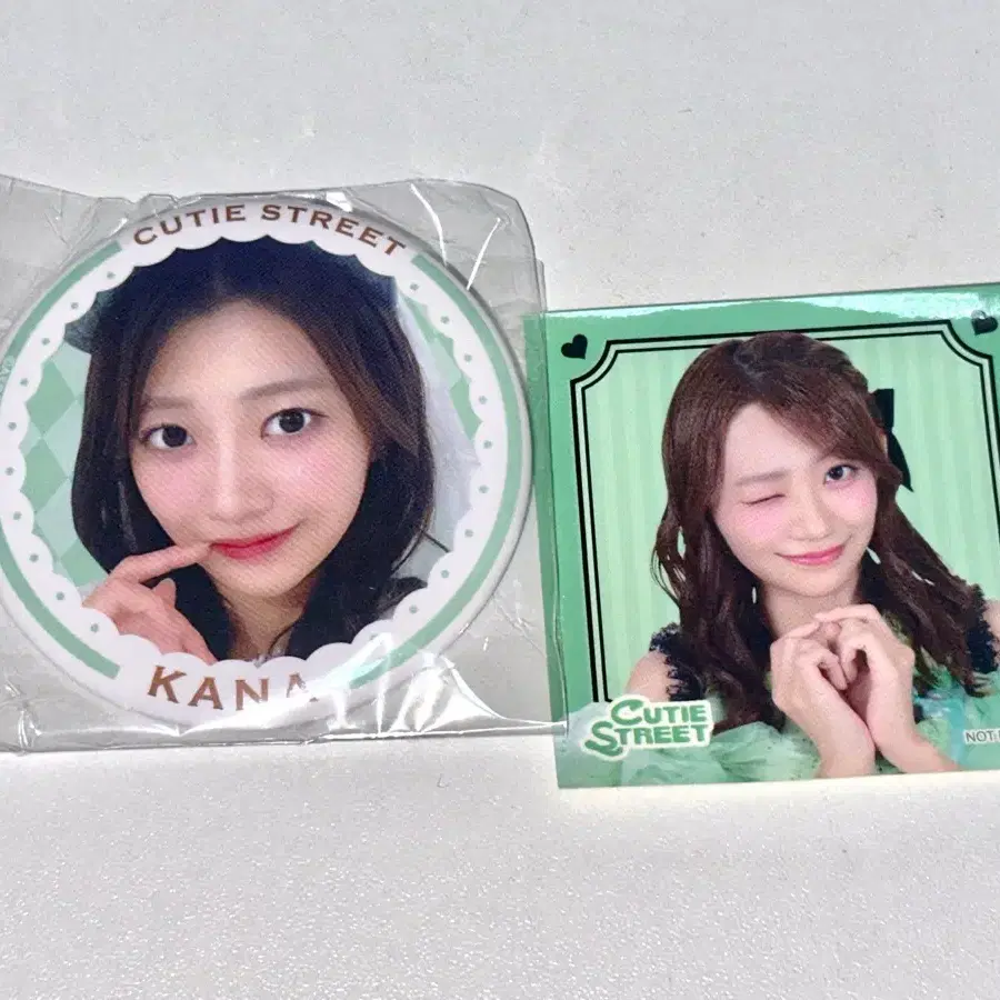 큐스토 큐티스트리트 이타쿠라 카나 캔뱃지 스티커