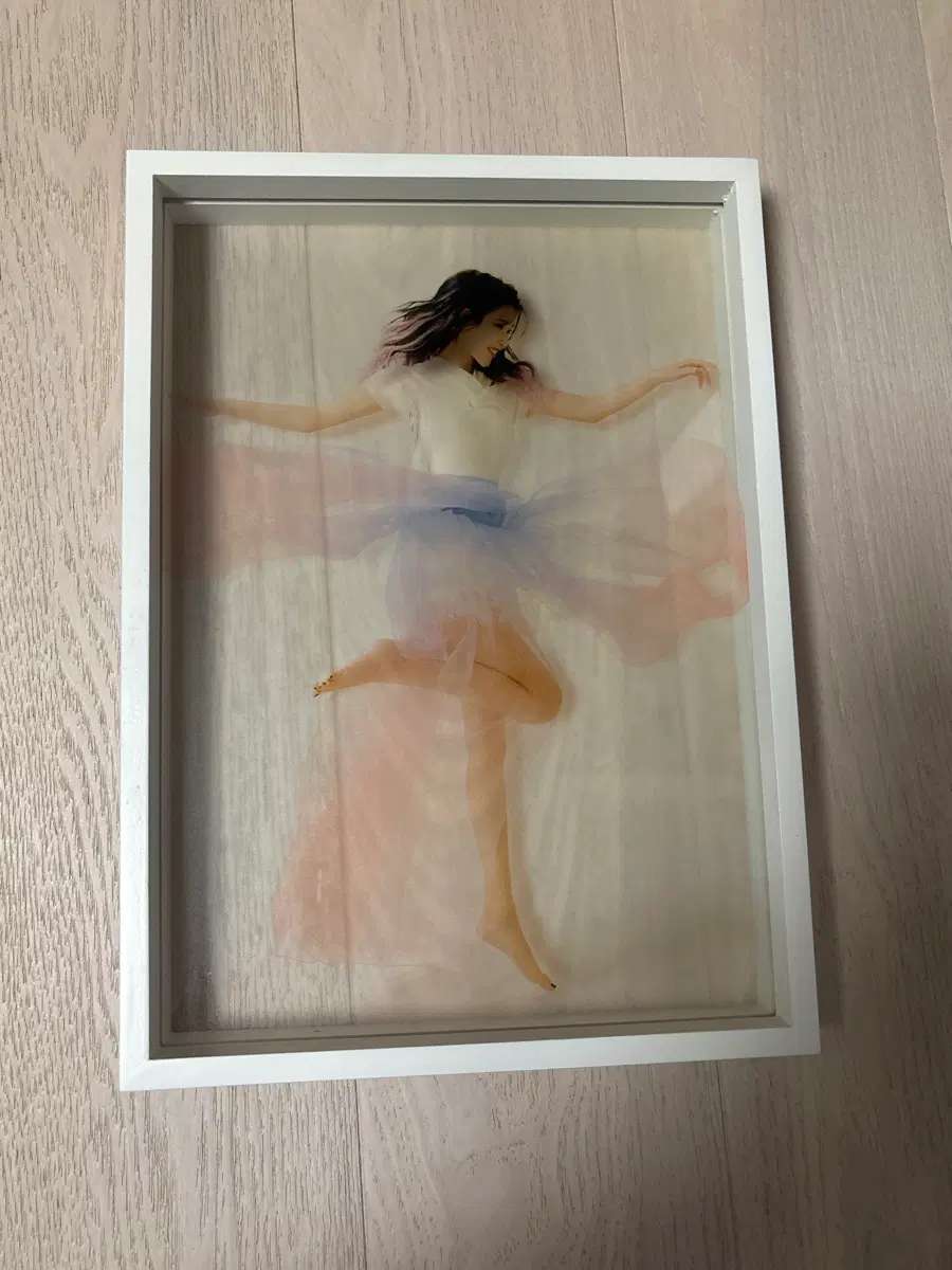 아이유 골든아워 액자 (I ver)