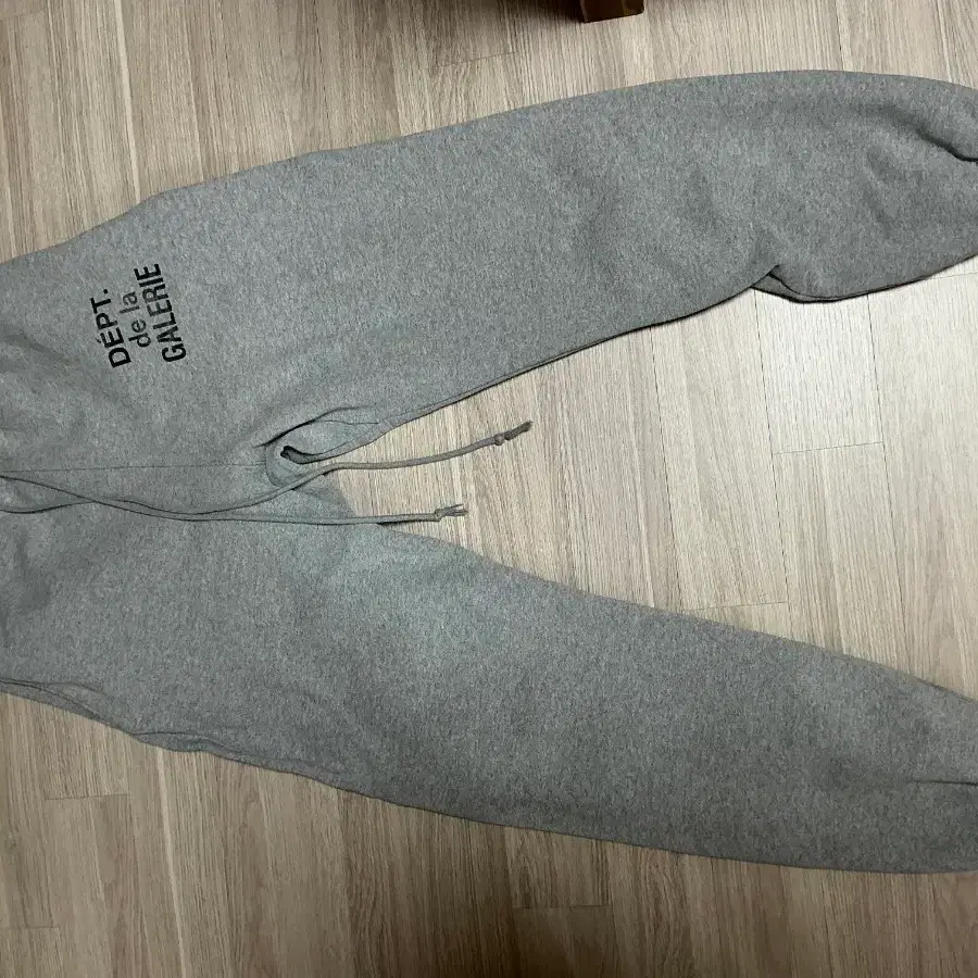 gallery dept sweat pants
