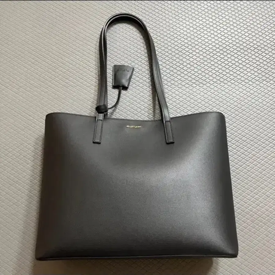 질 스튜어트 블랙 숄더백 쇼퍼백 레더 가죽 가방