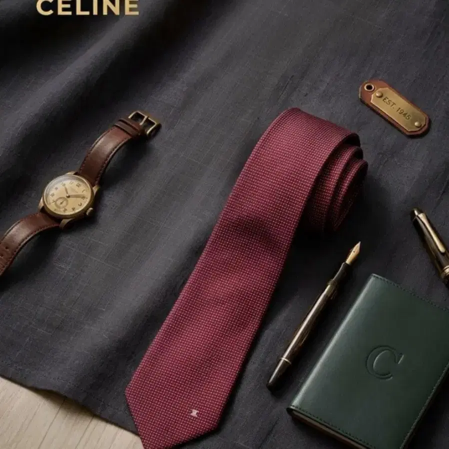 셀린느(CELINE) 버건디 트리오텀 실크 넥타이