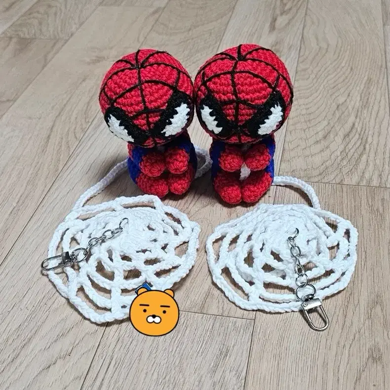 스파이더맨 뜨개 키링