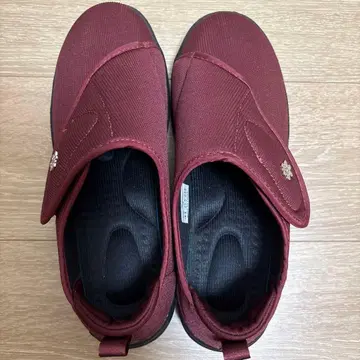 간호화 실외용 와인 레드 25.5cm