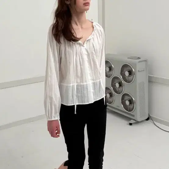 아르토 블라우스+카프리팬츠m