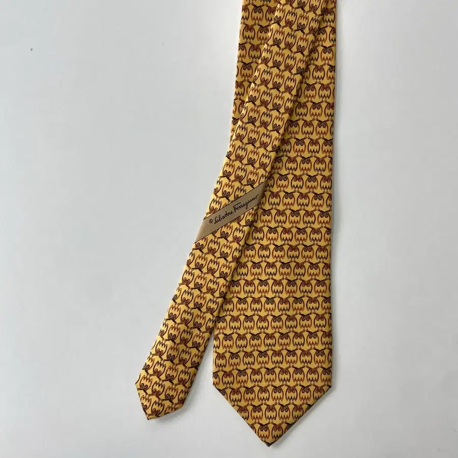페레가모(Ferragamo) 명품 정품 넥타이