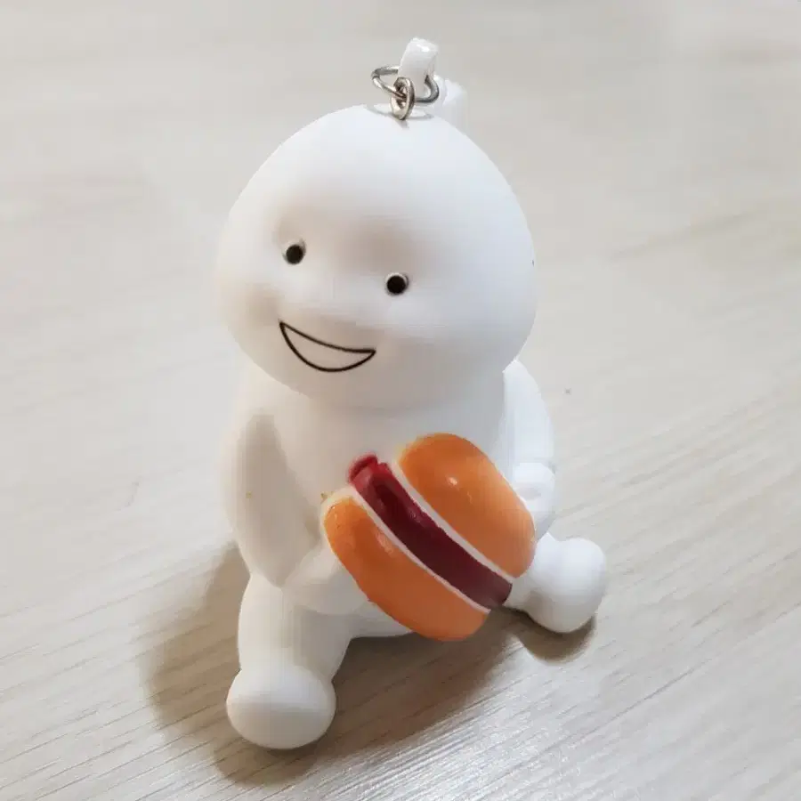 하얀색 캐릭터 핫도그 키링
