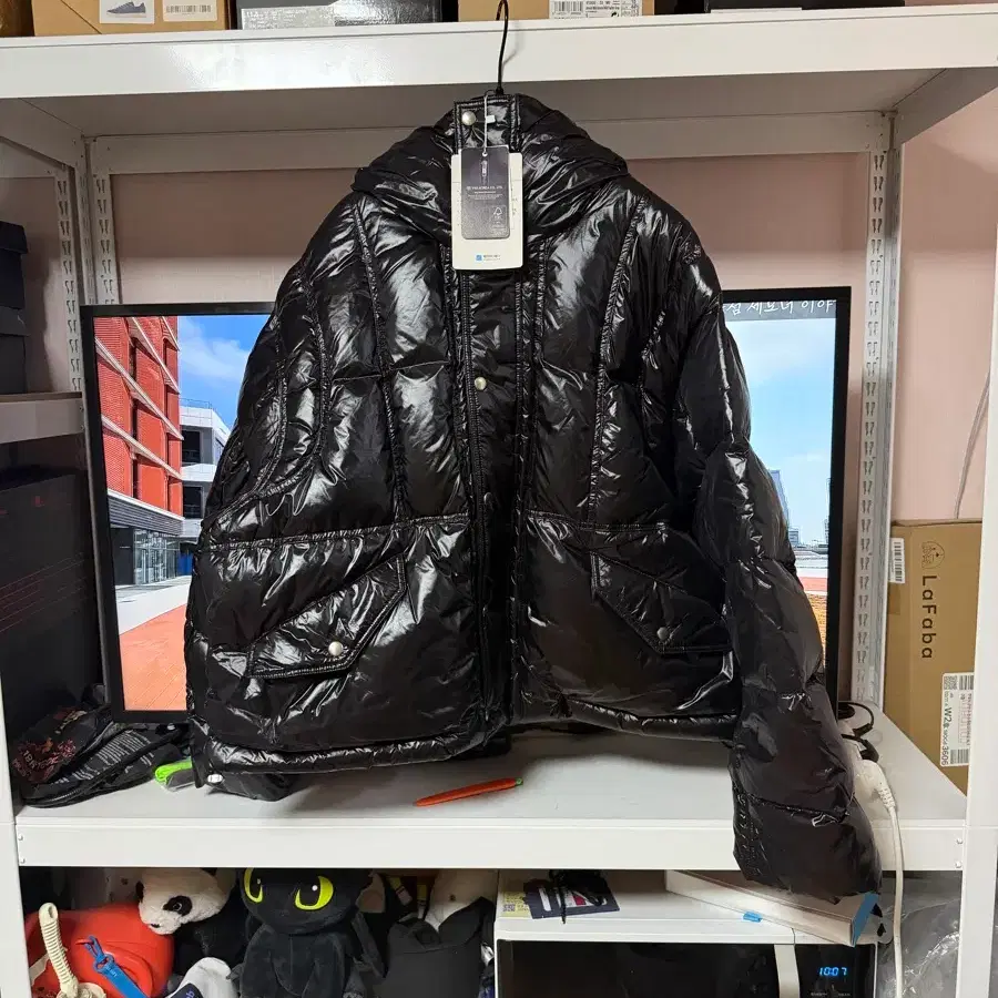 L)에이카 화이트 글로시 패딩자켓
