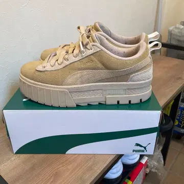 PUMA 통굽 스니커즈 베이지