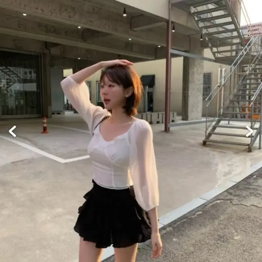 (구해요) 소버샵 플리아 블라우스 plia blouse
