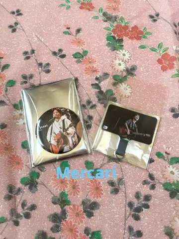 유리 폰탭과 캔뱃지 2세트
