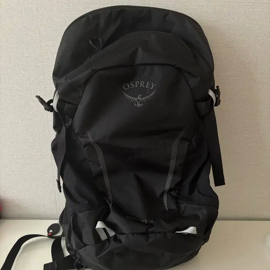 오스프리 백팩 블랙