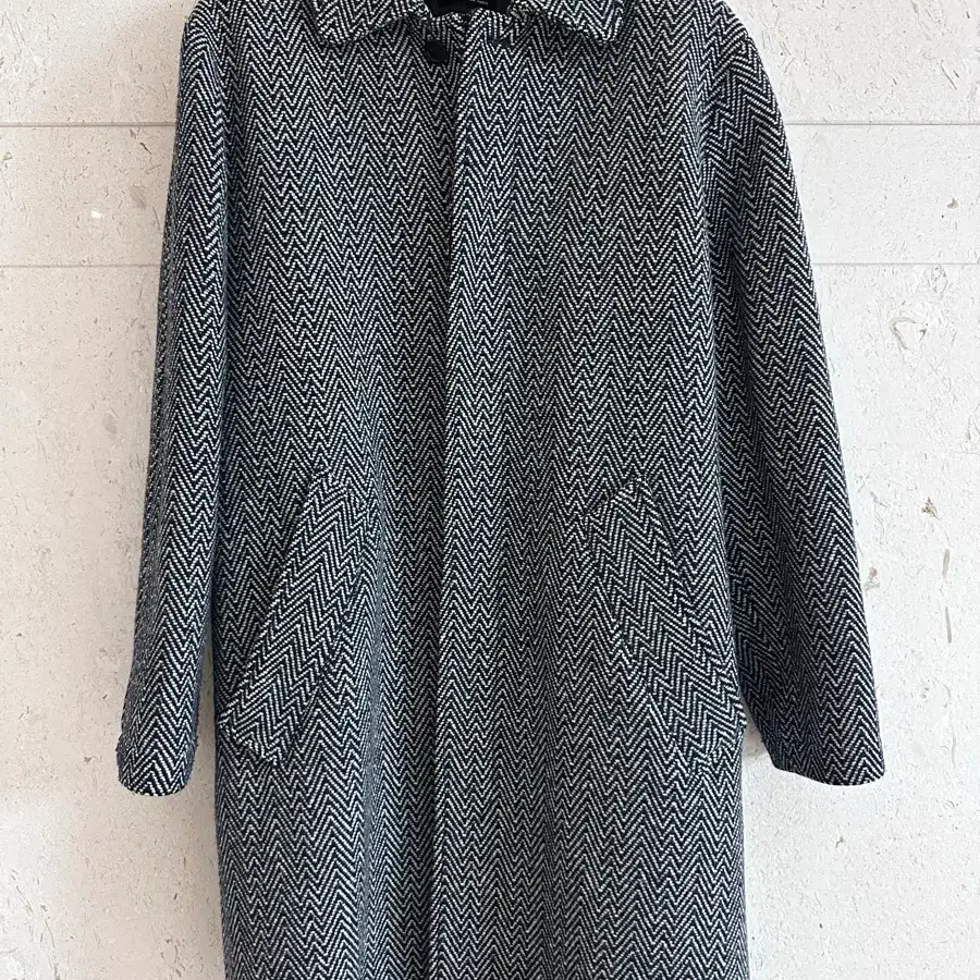 A.P.C. 아페쎄 Ivan 헤링본 울 코트