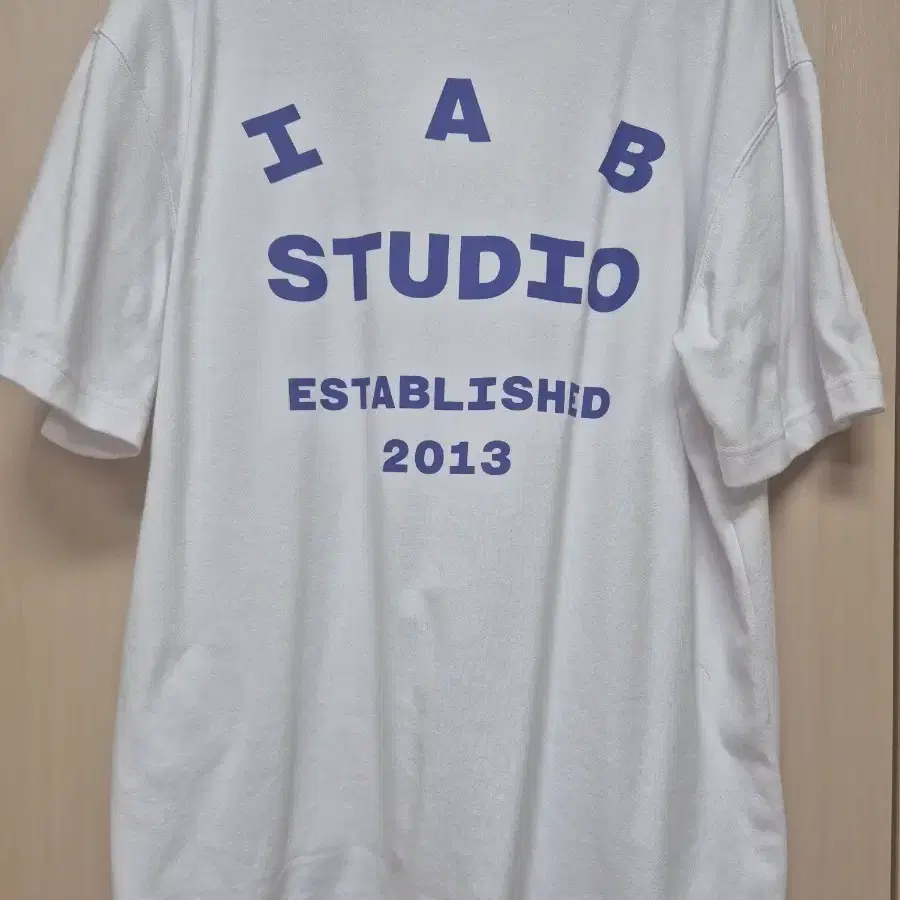 IAB STUDIO 반팔 티셔츠 화이트