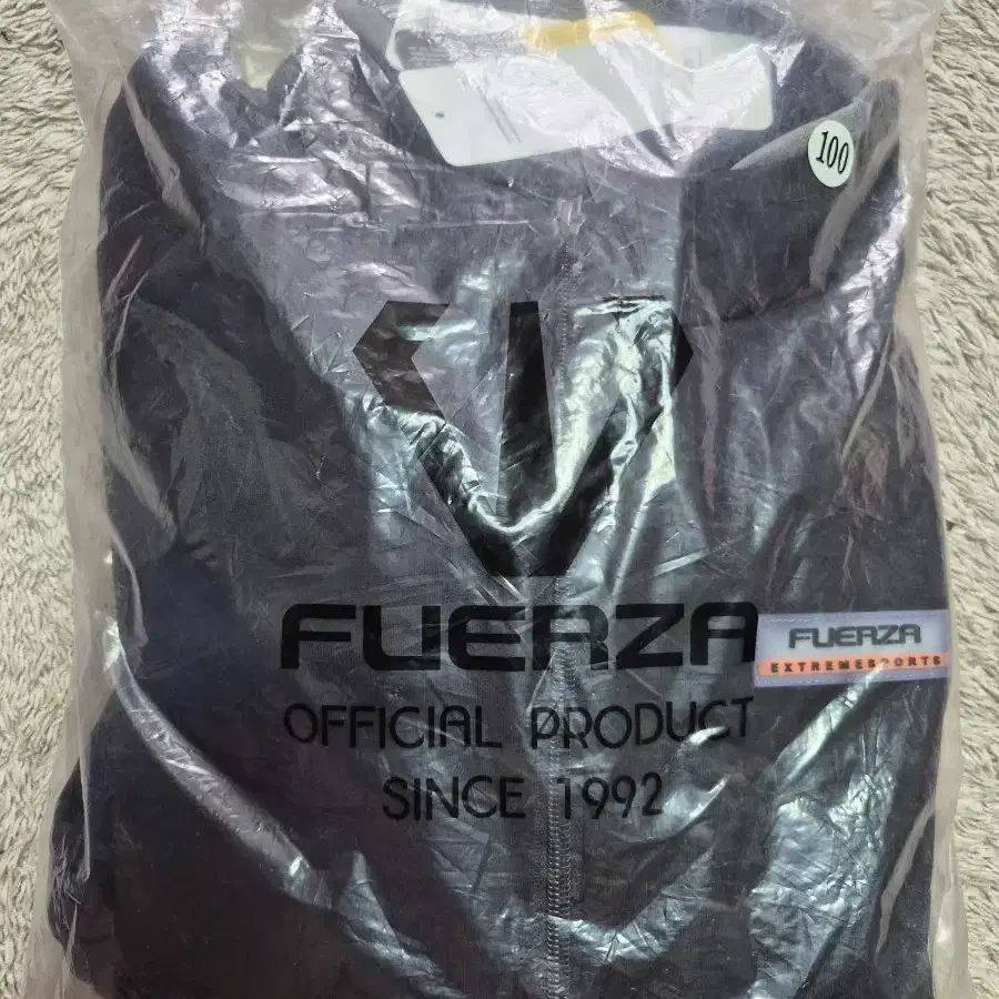 푸에르자 남성 트레이닝 세트 FUERZA 공식 제품 100
