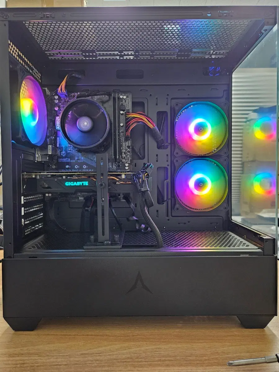 라이젠5 2600 RX 580 데스크탑 팝니다