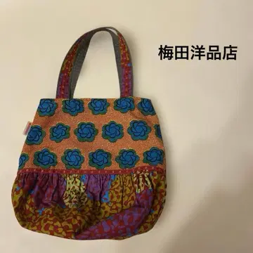 꽃무늬 토트백 프릴 디자인