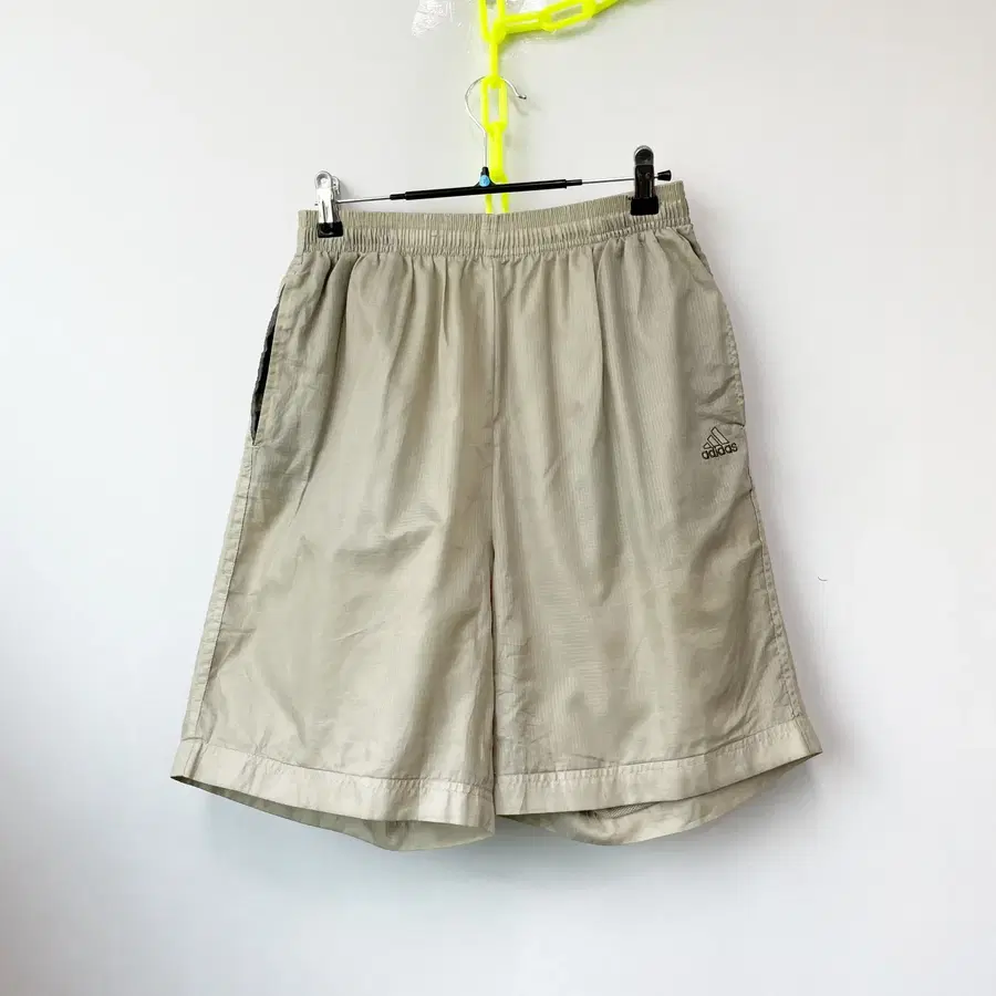 아디다스 플로우 우븐쇼츠 XL