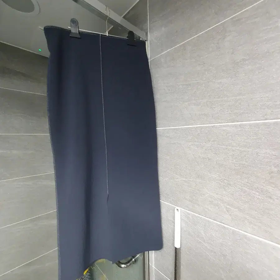 제이청 롱 심플 스티치 스커트 진한그레이