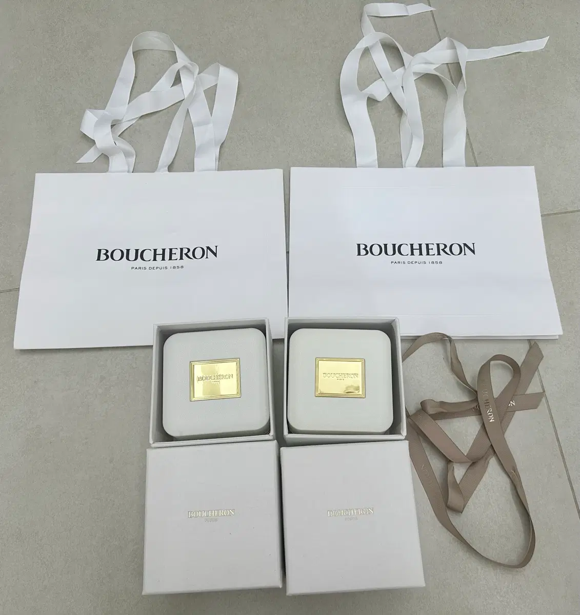 부쉐론 케이스