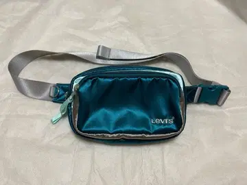 Levi's 힙색 바디백 그린 잡화