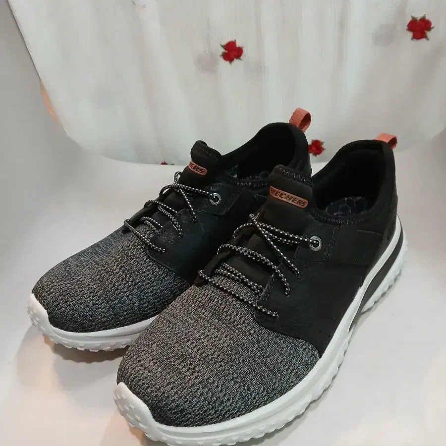 스케쳐스 남성 솔바노 270mm