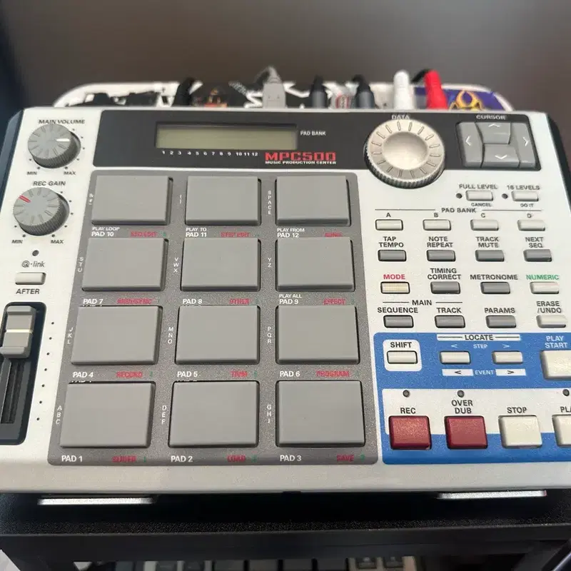 MPC500 아카이 엠피씨 500 (MPC 60 스킨 커스텀) 샘플러 드럼머신