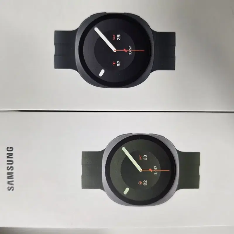 갤럭시워치9 44mm 미개봉 새제품 판매합니다.