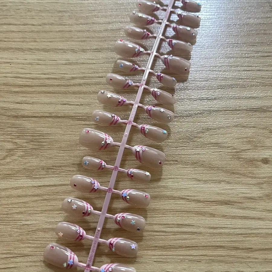네일팁