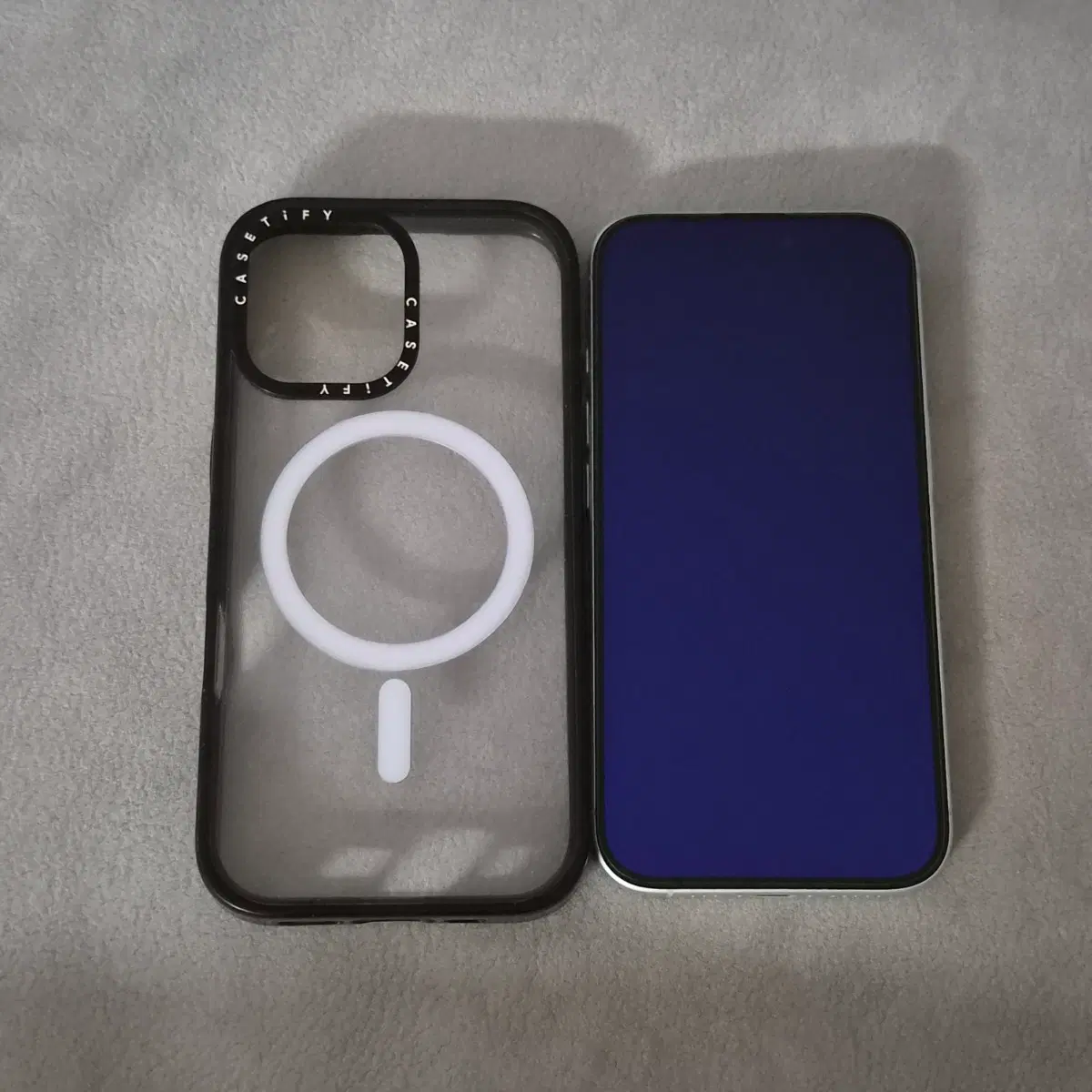 아이폰16 화이트 128GB 판매 합니다.