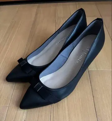 새상품급 아르테미스 다이애나 그로그랭 리본 펌프스 블랙 25cm