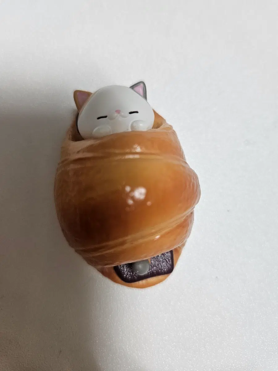 크로와상 고양이 빵 피규어 가챠