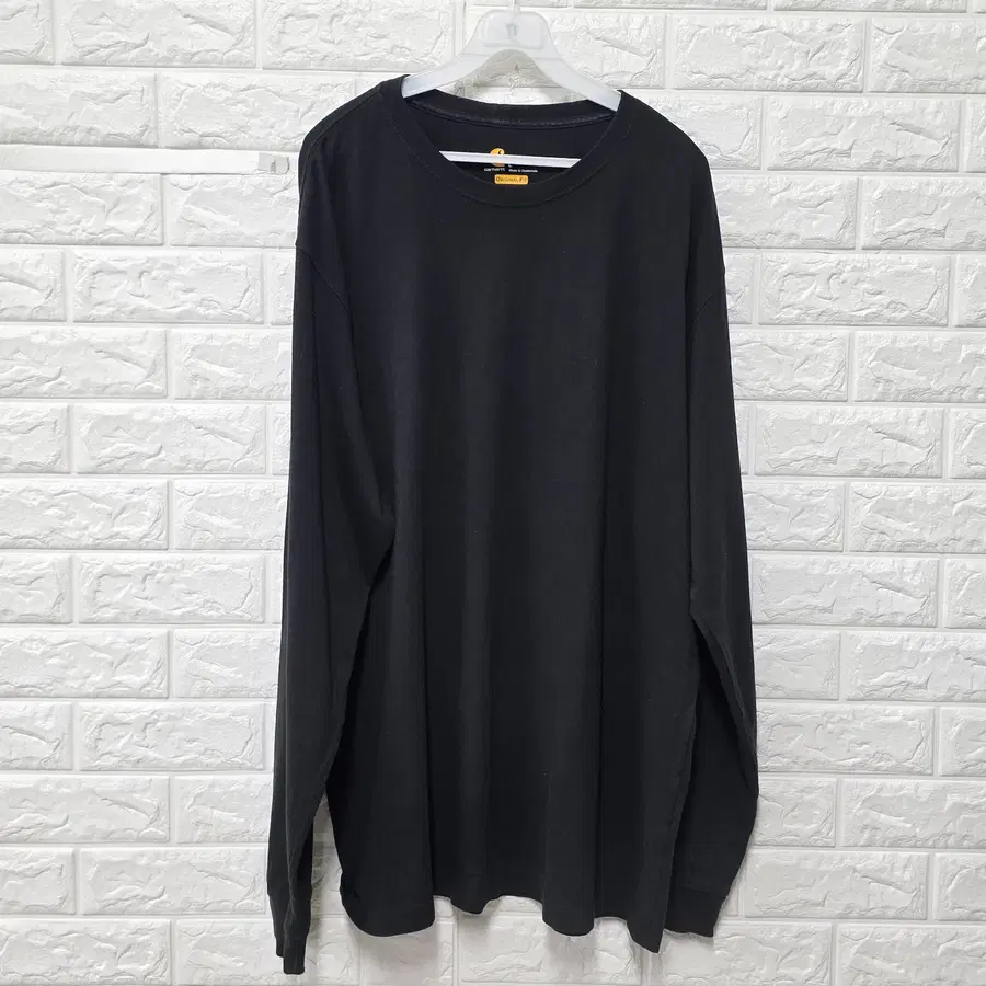 XL 칼하트 블랙 라운드 티 E831