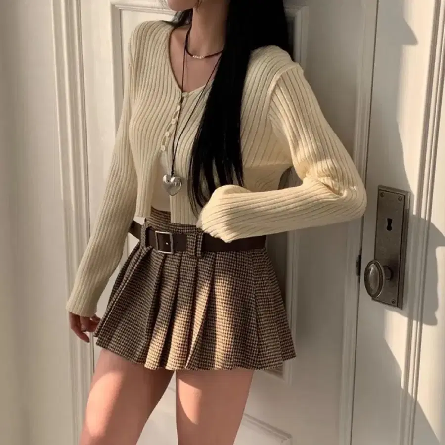 새상품! 에이블리 크롭니트가디건