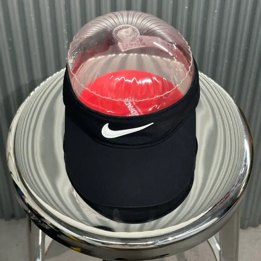 나이키 NIKE 페더라이트 썬바이저 블랙