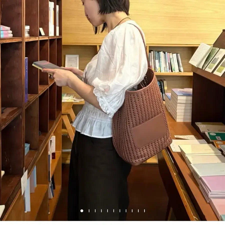 아떼바네사브루노 가방 파니에 메쉬 숄더백L 브라운
