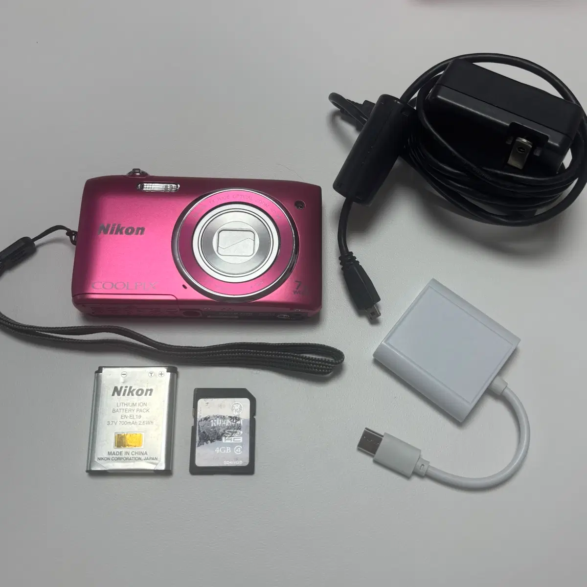 쿨픽스 coolpix s3500 하자 있음