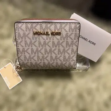 새상품 MICHEALKORS 지퍼 참 지갑 미디엄