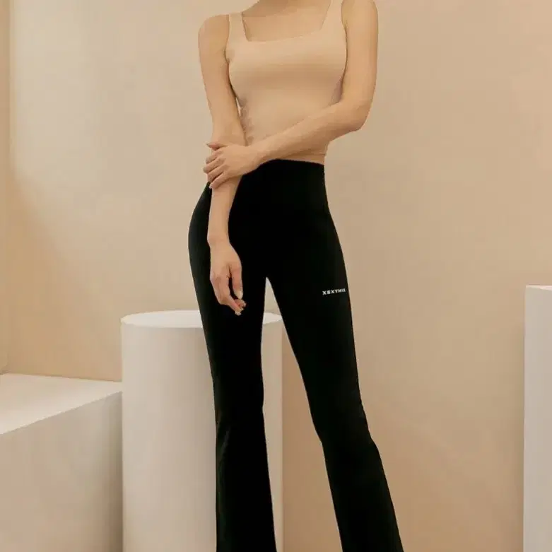 젝시믹스 블랙라벨 시그니처 360N 부츠컷 팬츠 + 유발삭스