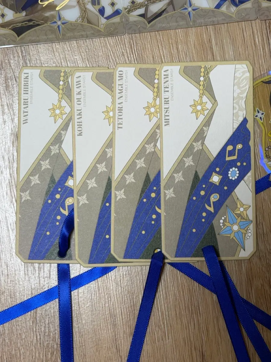 앙스타 10주년 모펀 팝업 입장특전 와타루, 코하쿠, 미츠루, 테토라 / 7특전 이즈미 교환 구합니다.