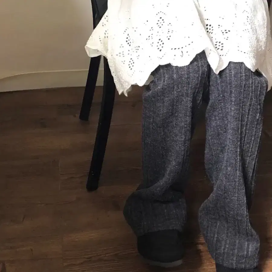 니지 ribbed boot-cut pants