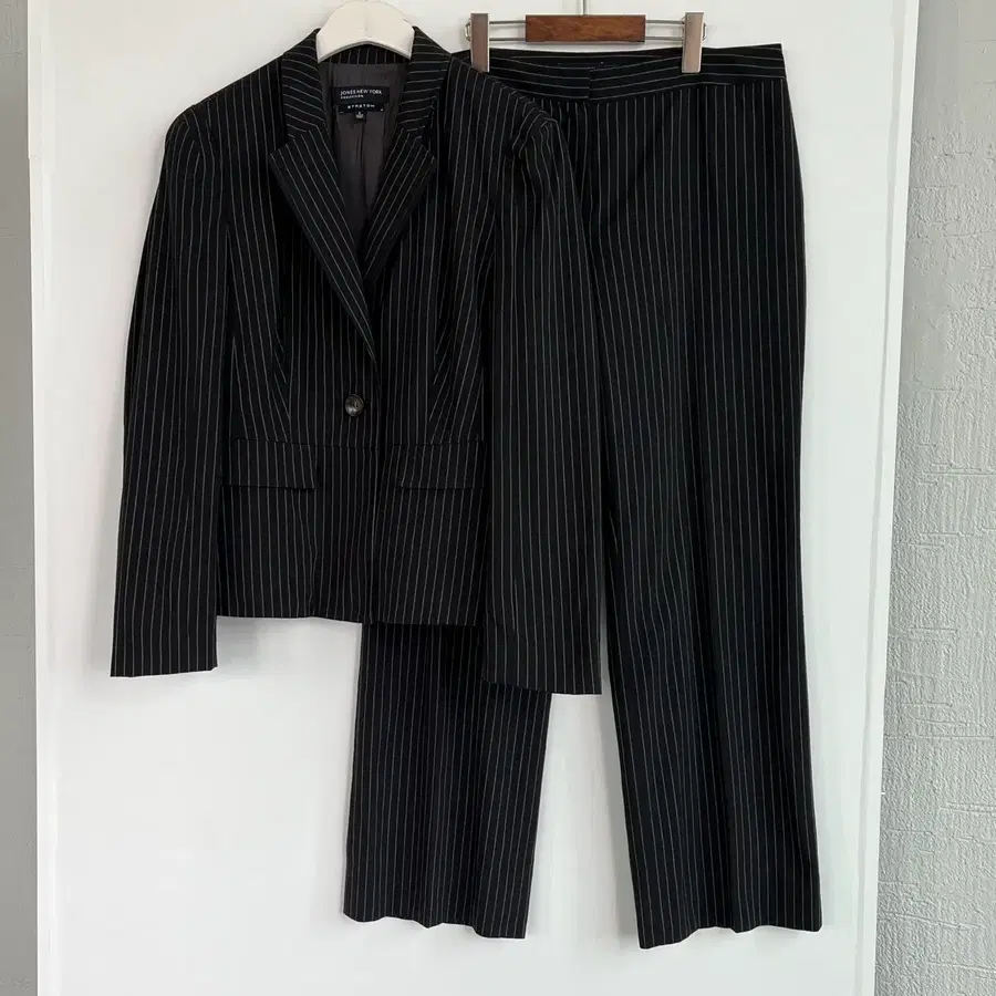 JONES NEW YORK 스트라이프 정장 세트 -0921