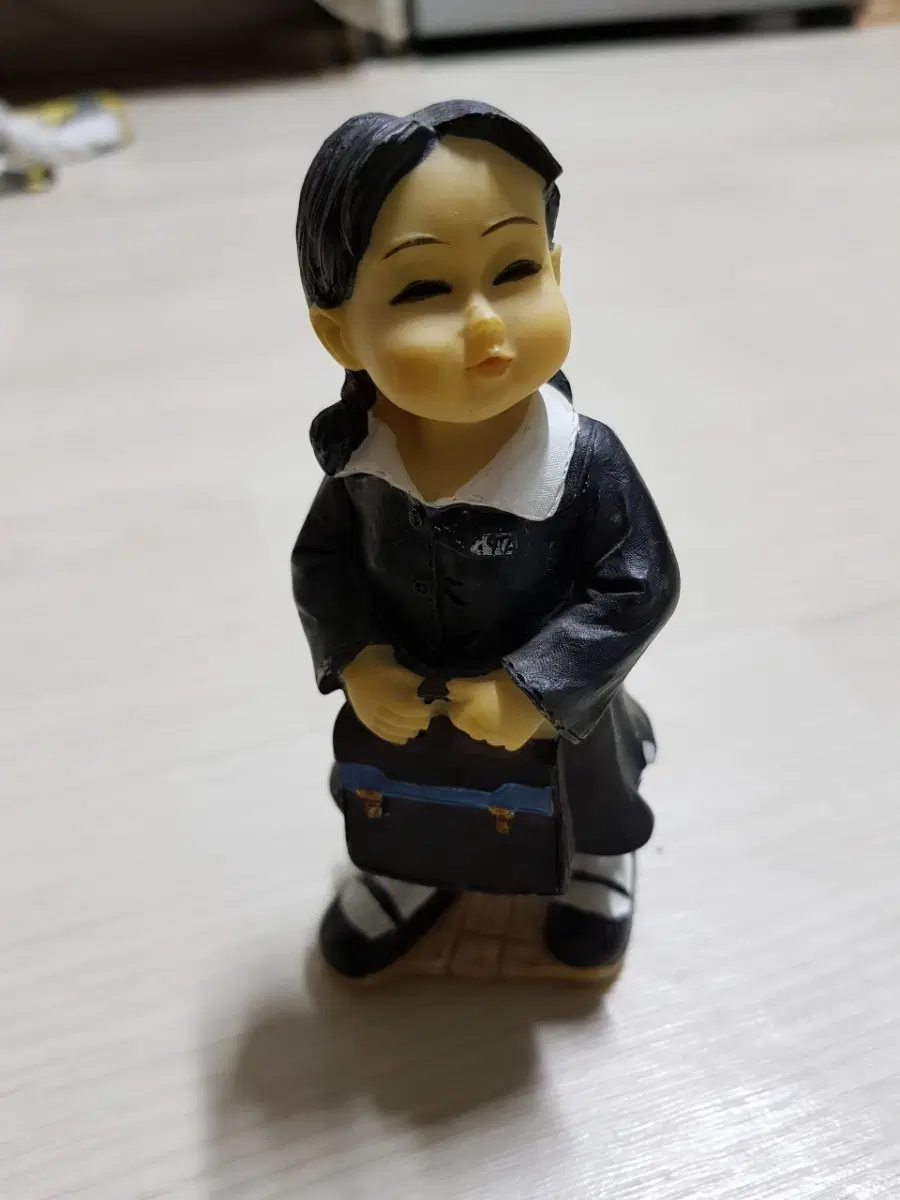 여고생옛날수지인형