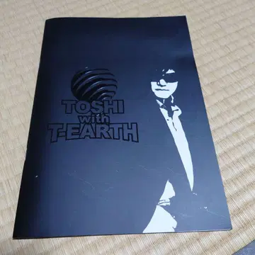 TOSHI with TEARTH 팜플렛
